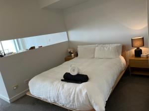 The Alexander Apartments - Harbour Views, Parking, Pool, 24hr Concierge