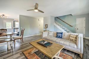 Burgaw Getaway with On-Site River Access!