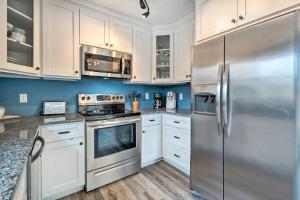 Burgaw Getaway with On-Site River Access!