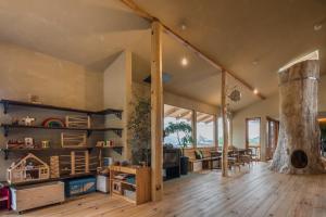 Family Hotel Matsumoto Satoyama Doors