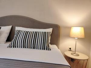 Apartments with parking space Rovinj - 14153