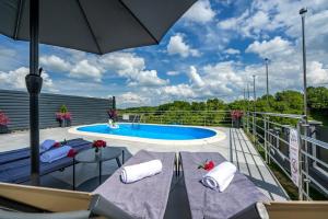 Luxury villa with a swimming pool Varazdin Breg, Zagorje - 20537