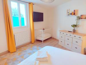 Maisons de vacances Comfortable holiday home XXL directly on the beach, Plouneour-Brignogan Plages : photos des chambres