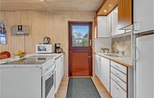 Nice Home In Hadsund With Kitchen