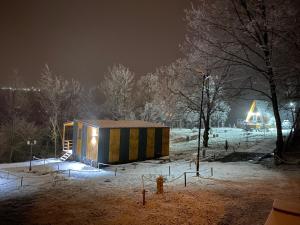 Casutele din Poienita - 4hvězdičkové hotely ve městě Comarnic