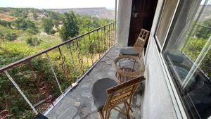 Tabletop Villa Balcony - valley view with massive hall