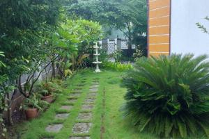 Vista Manor - 3 BHK with pool-1.5 hrs from Mumbai