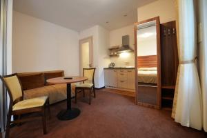 Guest House & Villa Astoma