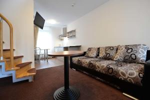 Guest House & Villa Astoma