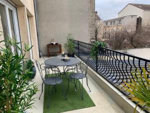 Appartements Bel appartement tout equipe avec balcon & parking : photos des chambres