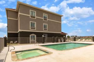 La Quinta by Wyndham Bridgeport