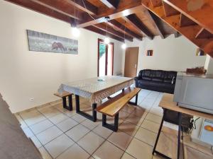 Maisons de vacances Le chant de la Pique, maison T4, jardin, parking gratuit, wifi, 6 personnes : photos des chambres