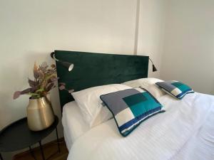 Home sweet apartments