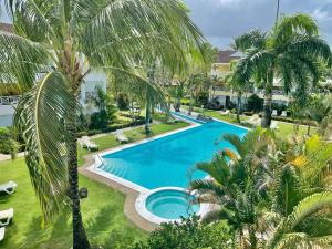 Superbe 2bd apt in gated community 2 steps from everything- Playa Popi