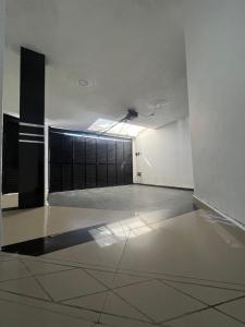 BEAUTIFUL PRIVATE HOUSE in the downtown with 3 floors