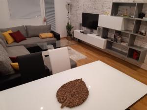 Slnečný 2 izbový byt 10 min. od centra mesta