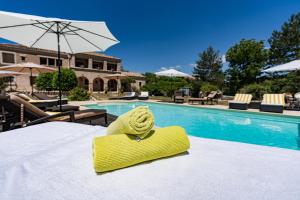 B&B / Chambres d'hotes Mon Ventoux - Cozyhotes : Suite Junior - Vue sur Jardin