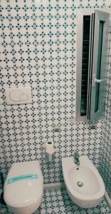 MONOLOCALE PIANO TERRA fronte spiaggia