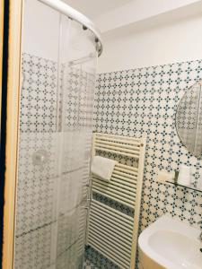 MONOLOCALE PIANO TERRA fronte spiaggia