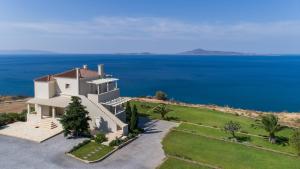 Villa Itis Superb Residence with Balcony & Panoramic View