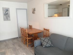 Maison à La Grière avec jardin privatif et parking, proche plage - FR-1-22-180