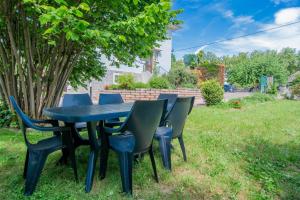 Maisons de vacances Gite Le Noisetier : Maison 3 Chambres