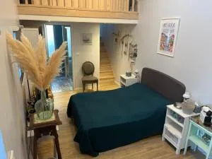 Jolie chambre dans une dépendance de longère bretonne - 皮艾洛