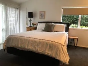 Westown Studio - Omata