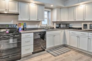 Charming Greencastle Home < 1 Mi to DePauw!