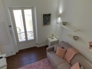 STUDIO NEUF ET CHARMANT VIEIL ANTIBES