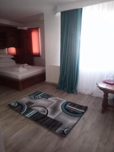 Standard Double Room with Private Bathroom room in Pensiunea Indra