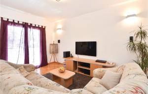 Stunning Apartment In Split With 3 Bedrooms, Wifi And Outdoor Swimming Pool