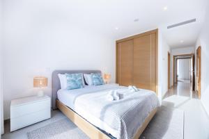 Adega Marina Apartments - Pool View