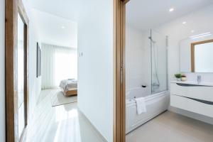 Adega Marina Apartments - Pool View