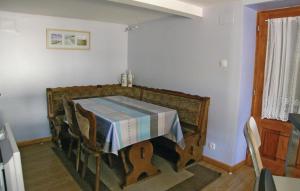 Maisons de vacances Pet Friendly Home In Natzwiller With Kitchen : photos des chambres