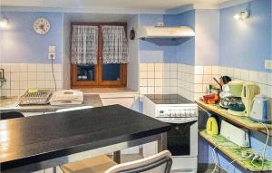 Maisons de vacances Pet Friendly Home In Natzwiller With Kitchen : photos des chambres