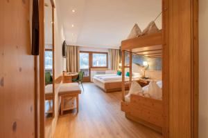 Family Room with Mountain View room in Familien- & Vitalhotel Auenhof