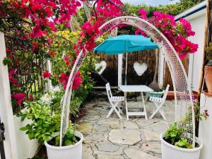 The Speckled Egg, 4 Promenade Rd, Lakeside, Cape Town