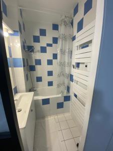 Appartements Coeur de ville, parking, wifi, calme : photos des chambres