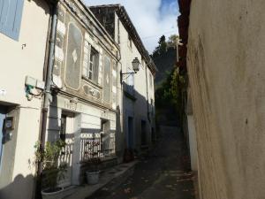 Maisons de vacances Maison des Remparts nichee sous la Cite : photos des chambres