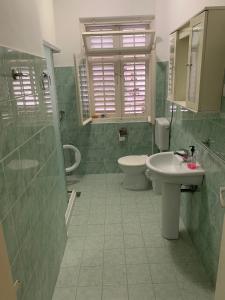Apartment - Ground Floor room in Anita Guest House