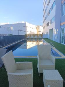 スイミングプール