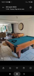 Familly 10 min du circuit 15 min de boulerie jump et 1h30 de Paris Saint Arnoult en voiture ou 55 min en train pensez aux JO