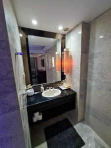 Off Walking St Executive Suite