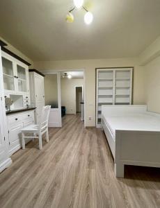 Cozy Central One Bedroom