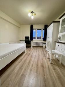 Cozy Central One Bedroom