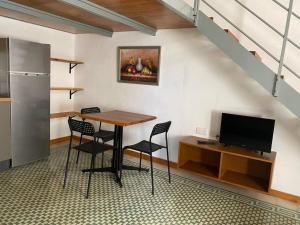 Ta Serafina studio apartment with loft