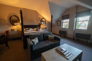 Beechfield House Hotel, Beanacre, Wiltshire, SN12 7PU, England.