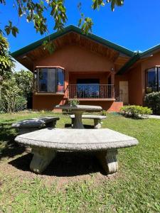 TucanTico Lodge - Monteverde