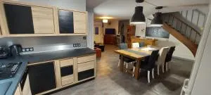 La talonnière, maison de village avec terrasse et 3 chambres - Messas